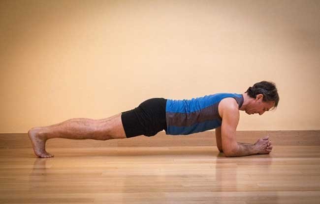 Plank pose for runners